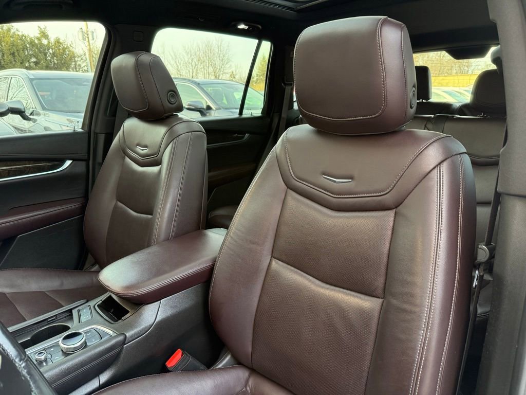 Used 2020 Cadillac XT6 Premium Luxury image 12
