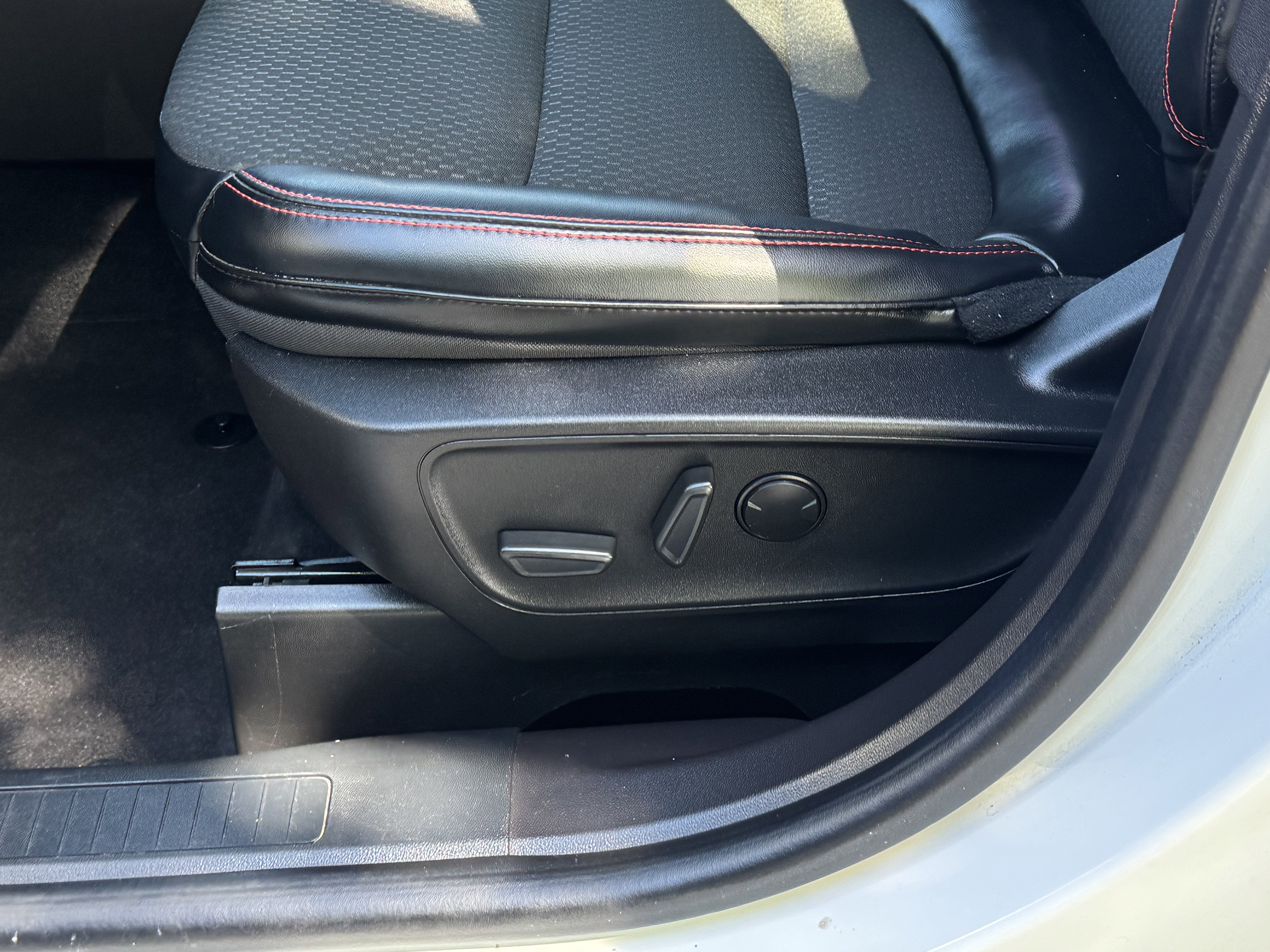 Used 2023 Ford Escape ST-Line Select w/ Tech Pack #2 image 17