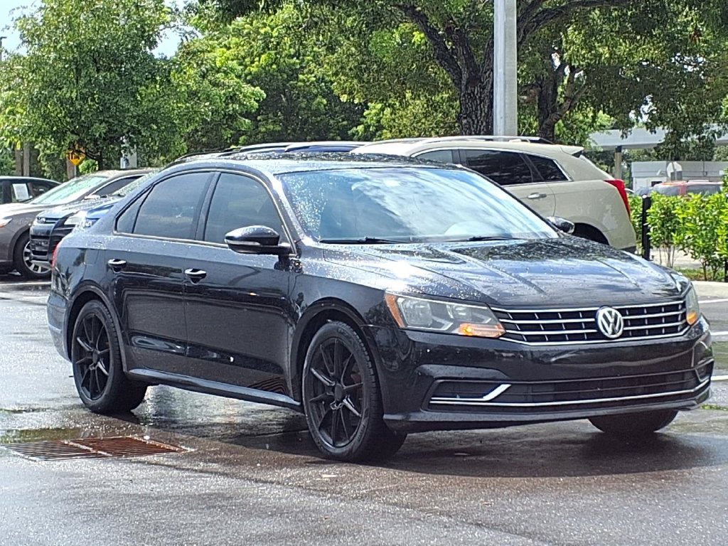 Used 2018 Volkswagen Passat 2.0T S FWD image 2
