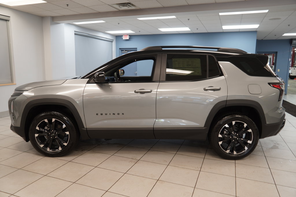 New 2027 Chevrolet Equinox RS w/ Safety and Technology Package AWD/4WD image 2