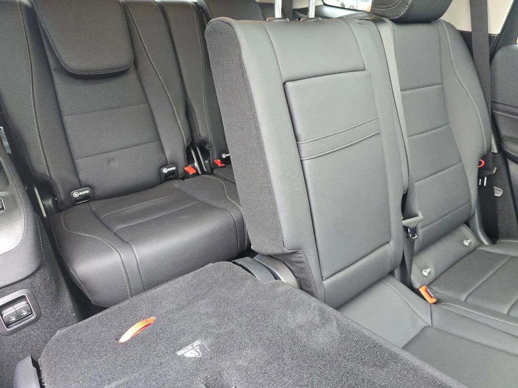 Certified 2026 Mercedes-Benz GLS 450 4MATIC image 22