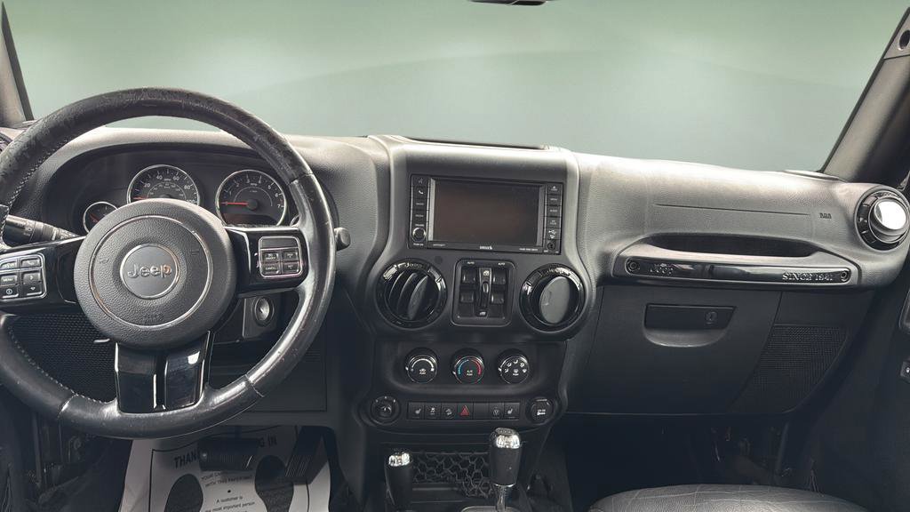Used 2015 Jeep Wrangler Unlimited Sahara AWD/4WD image 9