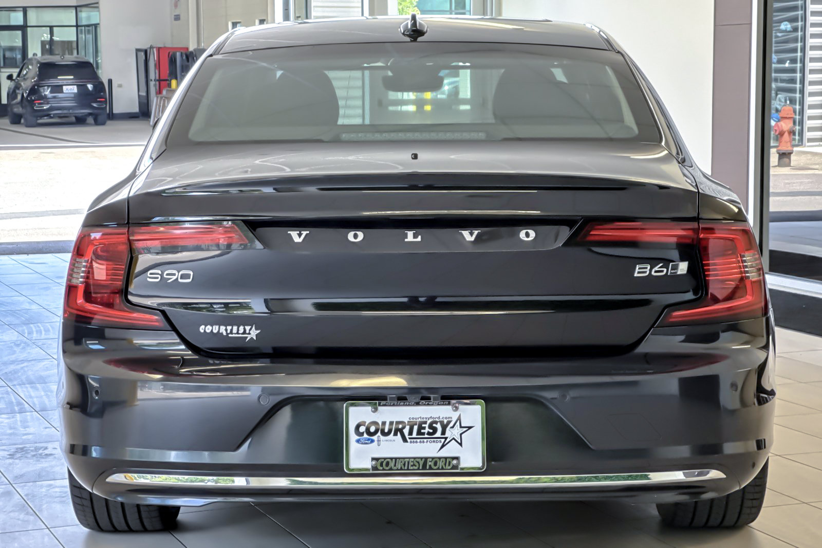 Used 2023 Volvo S90 B6 Plus w/ Protection Package Premier AWD/4WD image 5