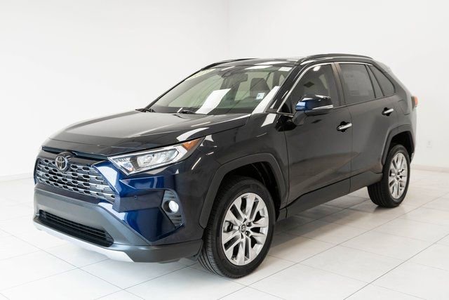 Used 2019 Toyota RAV4 Limited w/ Cold Weather Package image 6