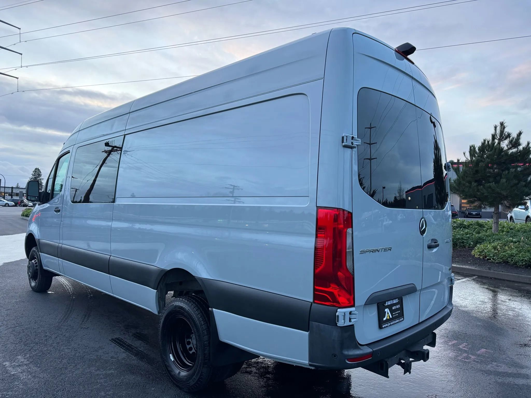 Used 2021 Mercedes-Benz Sprinter 3500 image 8