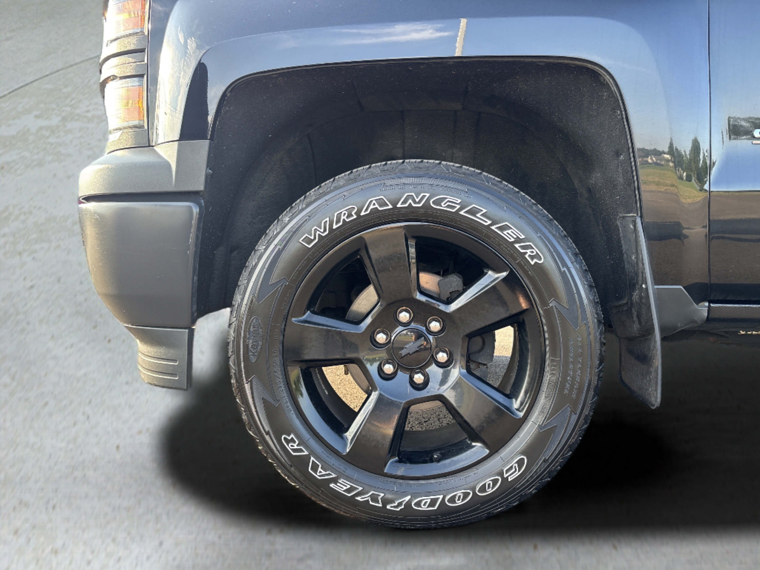 Used 2015 Chevrolet Silverado 1500 W/T w/ Black Out Edition RWD image 9