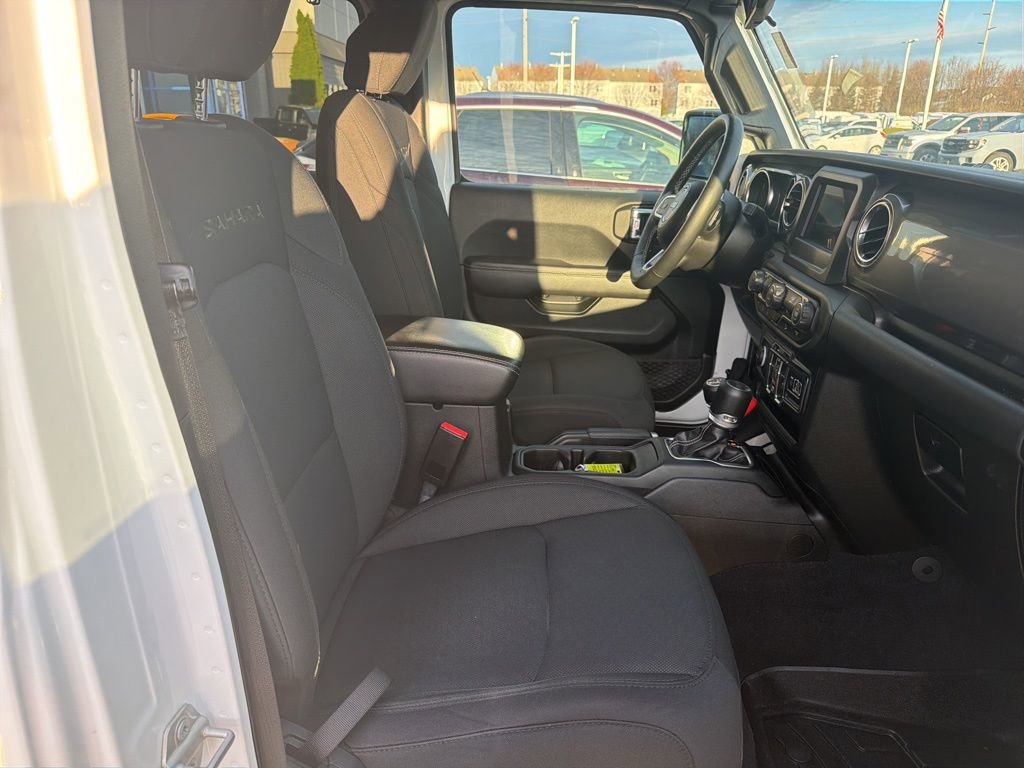 Used 2021 Jeep Wrangler Unlimited Sahara w/ Dual Top Group image 37
