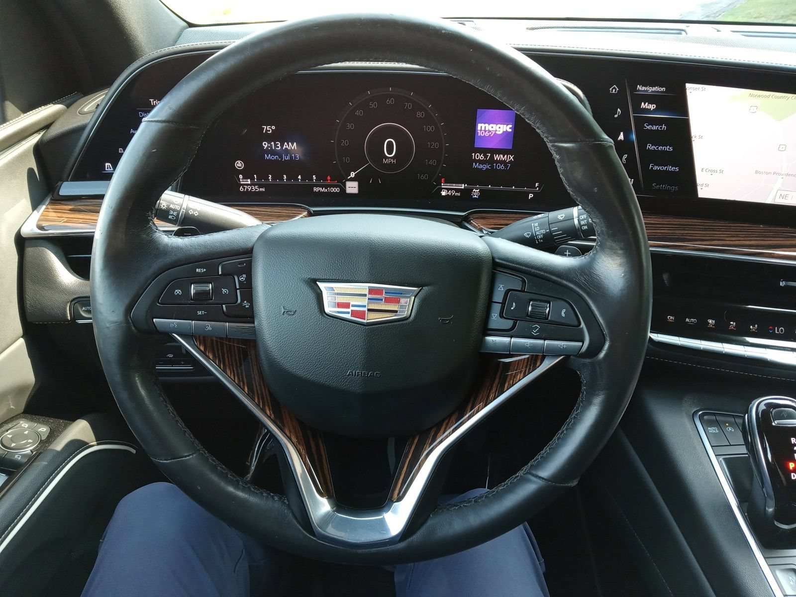 Used 2021 Cadillac Escalade Premium Luxury w/ Driver Assist Tech Package AWD/4WD image 14
