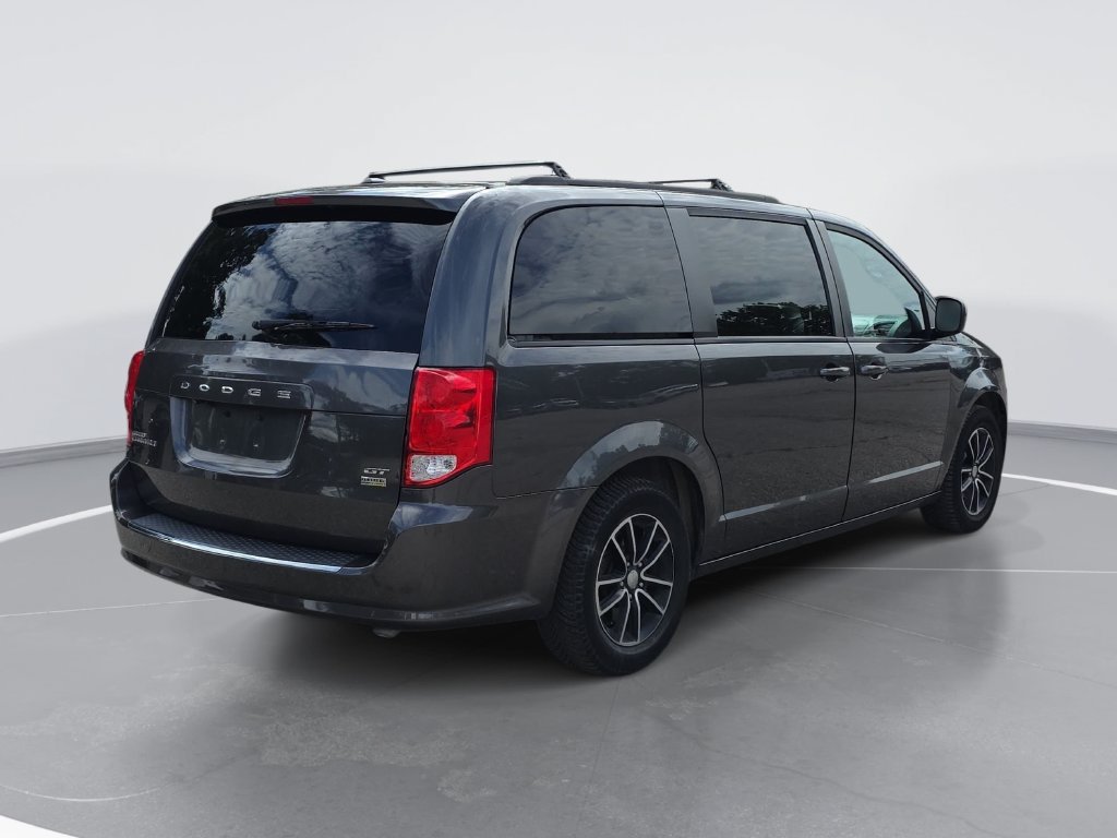 Used 2019 Dodge Grand Caravan GT FWD image 3