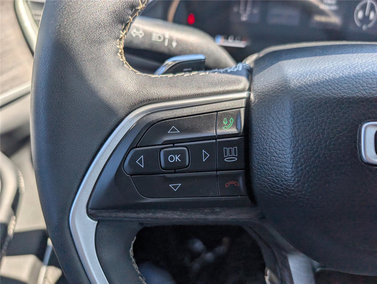 Used 2023 Jeep Grand Cherokee L Limited w/ Luxury Tech Group II image 27