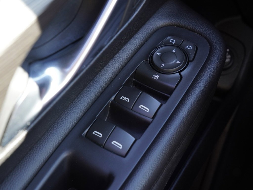 Used 2024 GMC Terrain SLT image 10