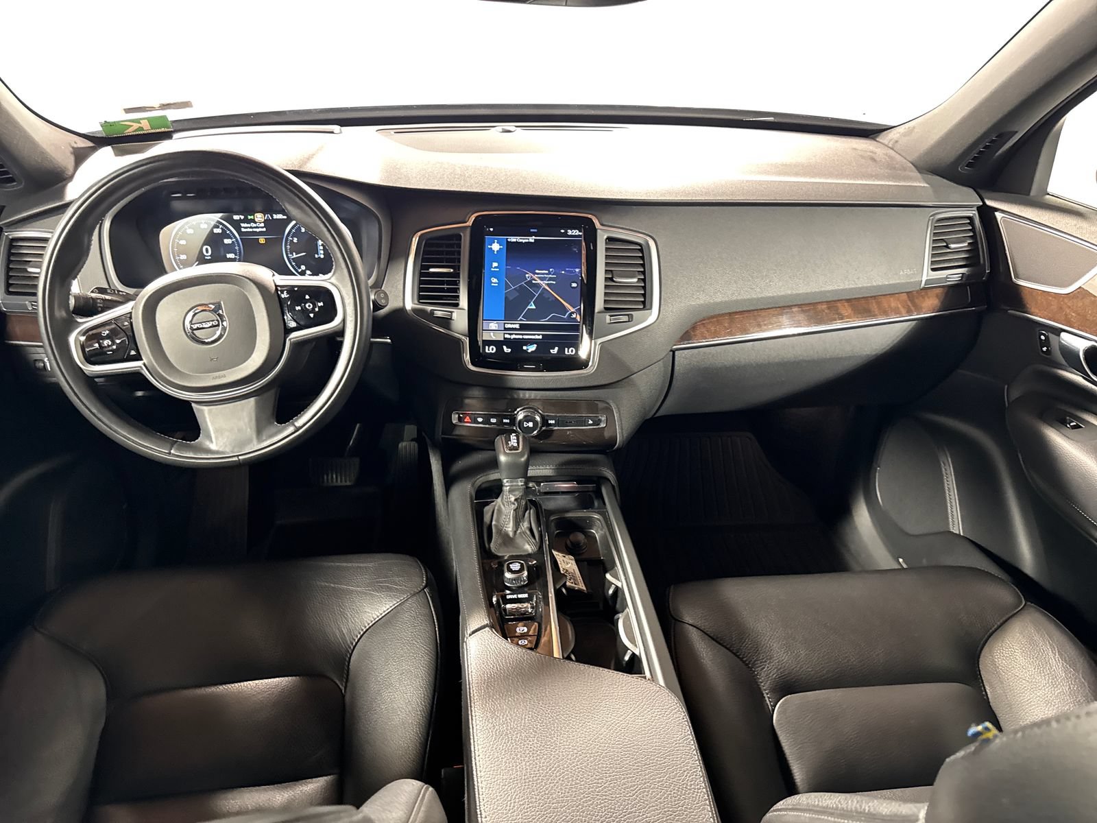 Used 2019 Volvo XC90 T6 Momentum w/ Advanced Package AWD/4WD image 4