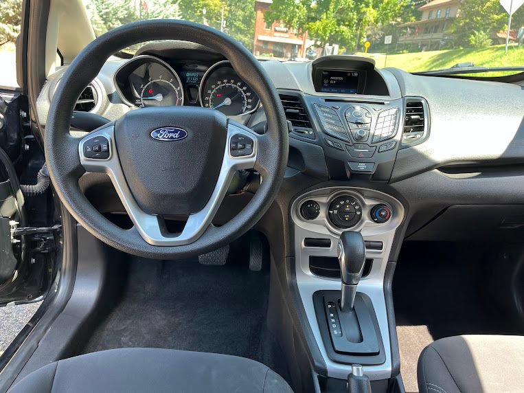 Used 2018 Ford Fiesta SE FWD image 15