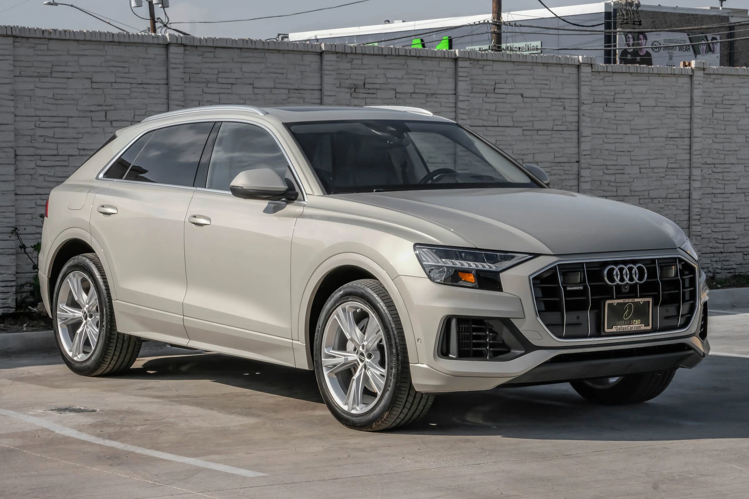 Used 2021 Audi Q8 Prestige w/ Prestige Package image 7