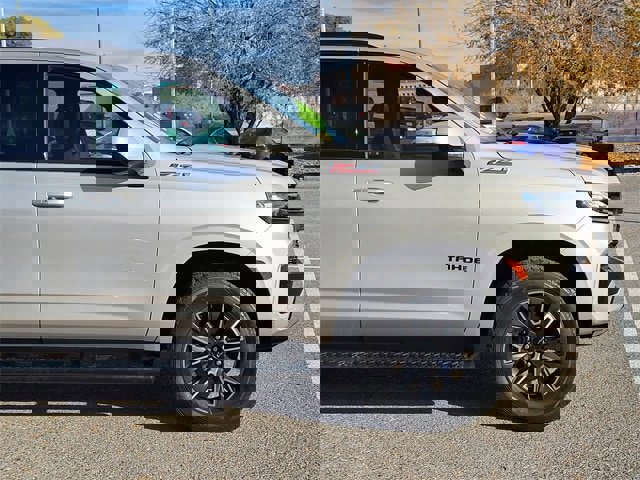 Used 2021 Chevrolet Tahoe Z71 image 2