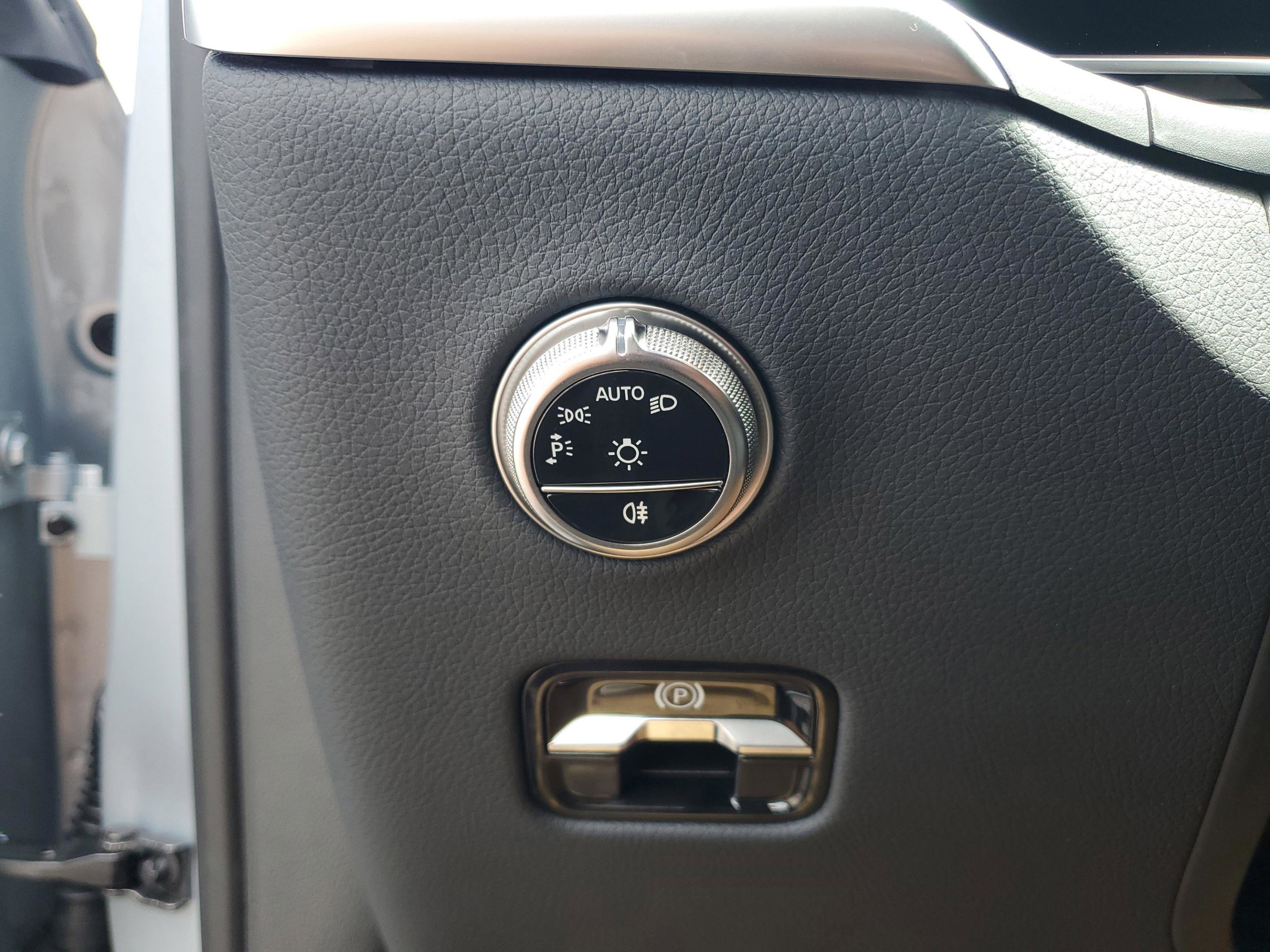 Certified 2026 Mercedes-Benz GLC 300 image 33