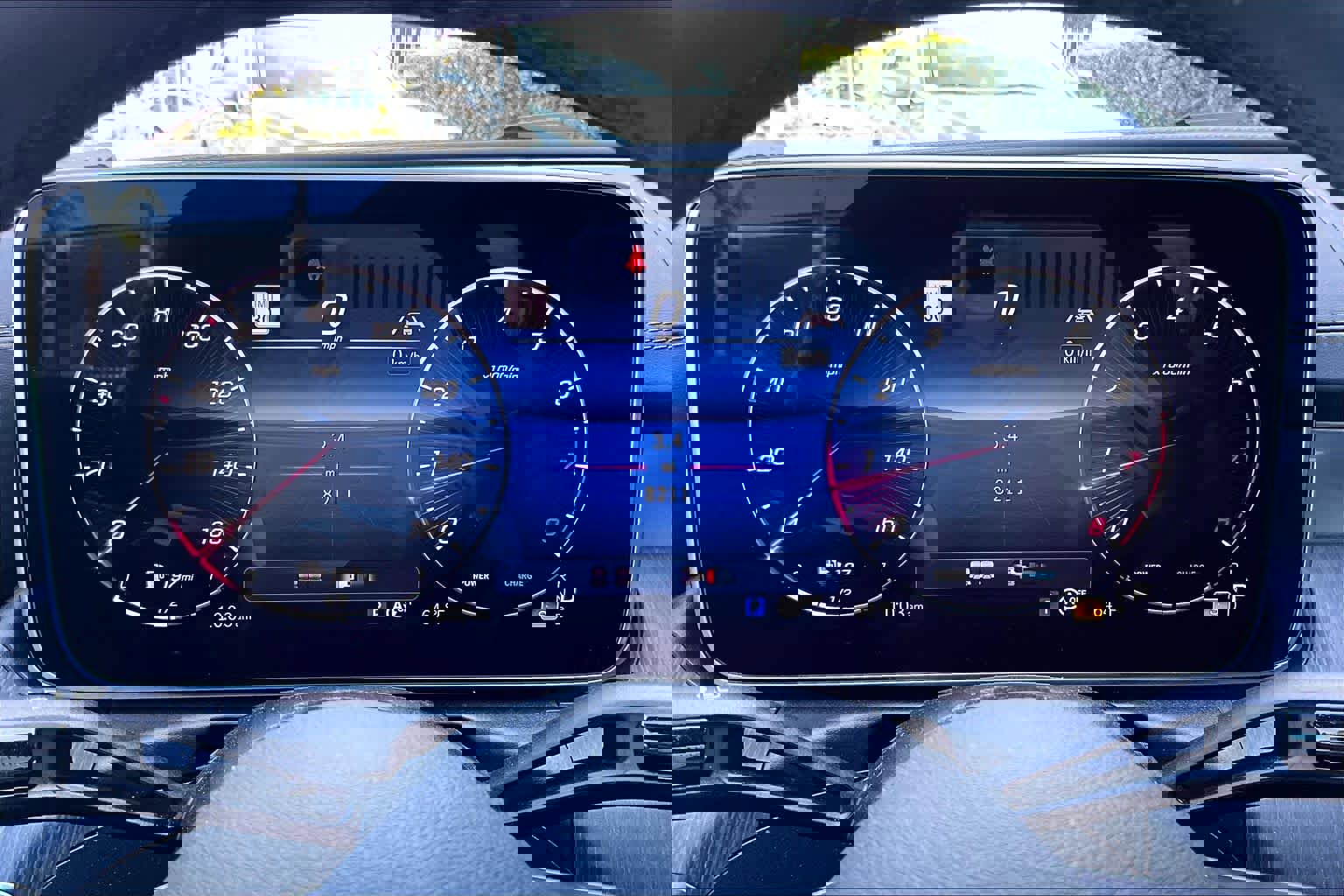 Used 2025 Mercedes-Benz CLE 300 4MATIC Coupe image 25