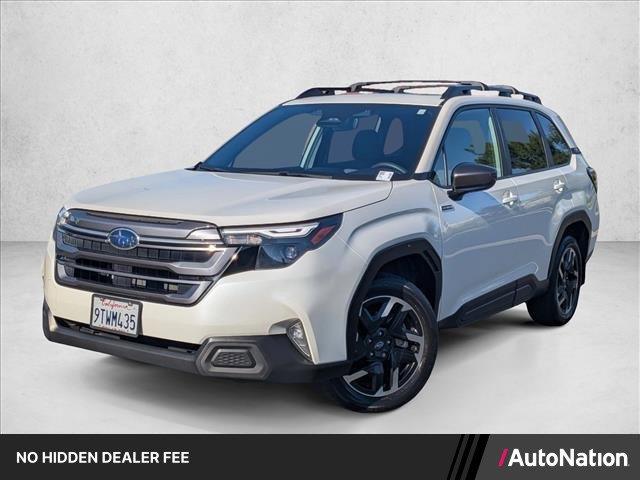 Used 2025 Subaru Forester Premium AWD/4WD image 1