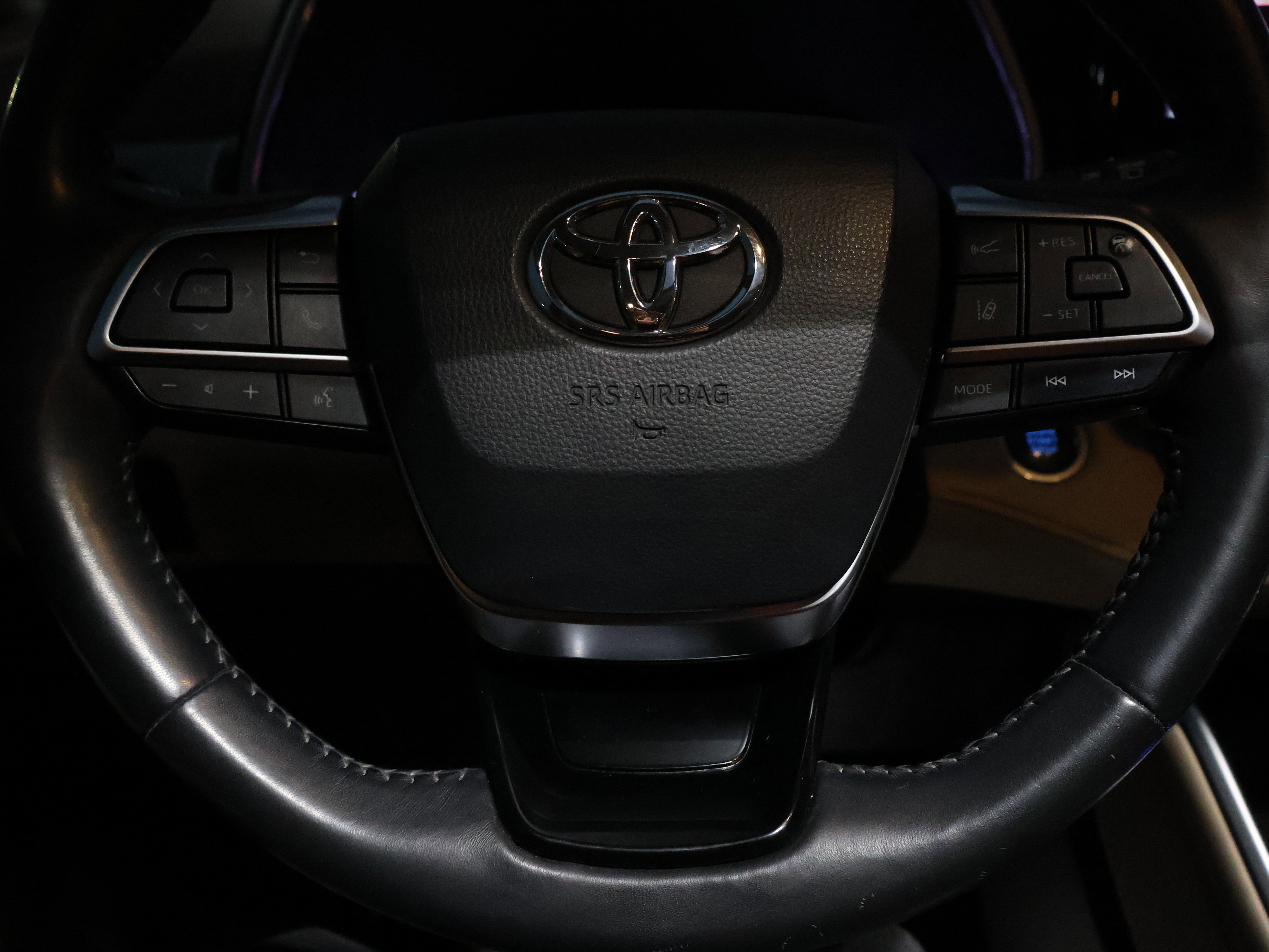 Used 2020 Toyota Highlander Platinum image 29
