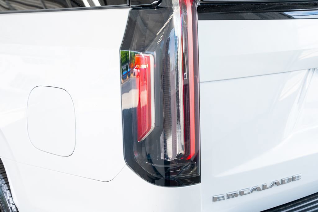 Used 2023 Cadillac Escalade V AWD/4WD image 19