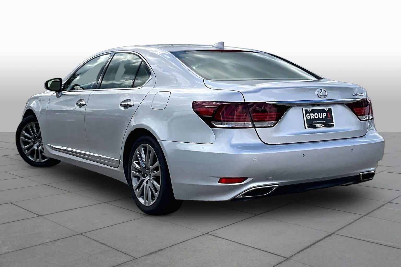 Used 2017 Lexus LS 460 w/ Comfort Package RWD image 10