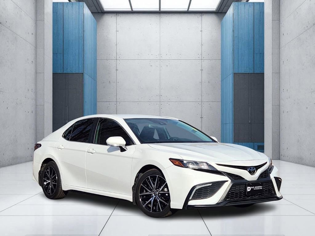 Used 2023 Toyota Camry SE w/ Convenience Package image 1