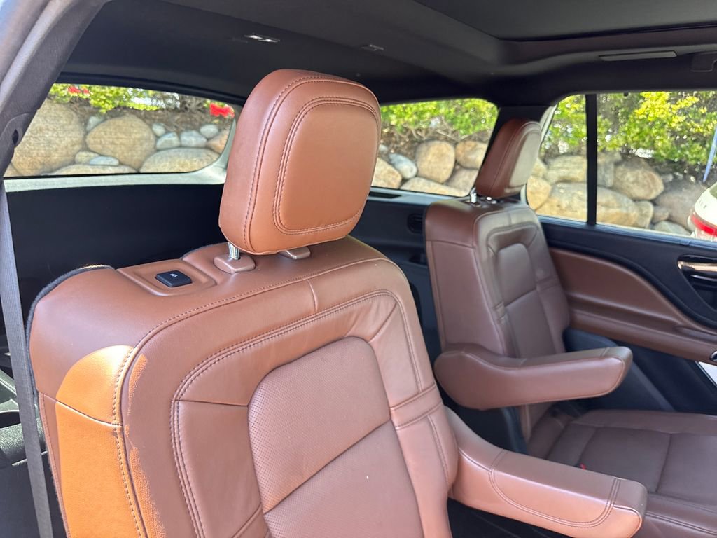 Used 2023 Lincoln Aviator Reserve w/ Equipment Group 201A AWD/4WD image 25