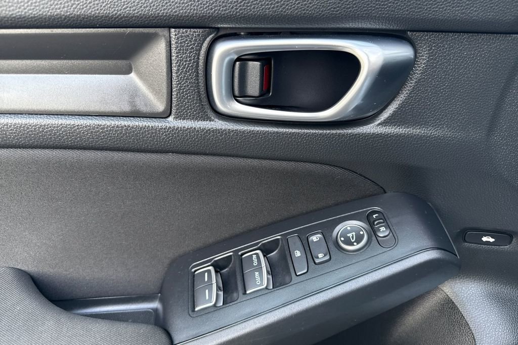 Certified 2025 Honda Civic Sport image 5