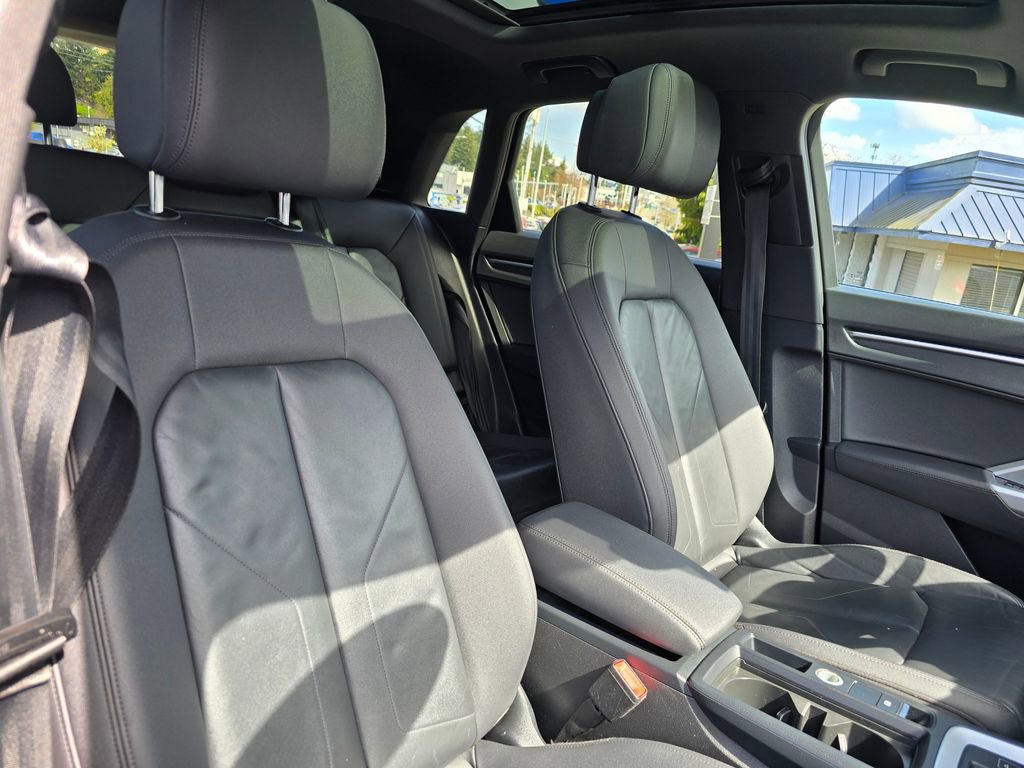 Used 2020 Audi Q3 2.0T Premium AWD/4WD image 12