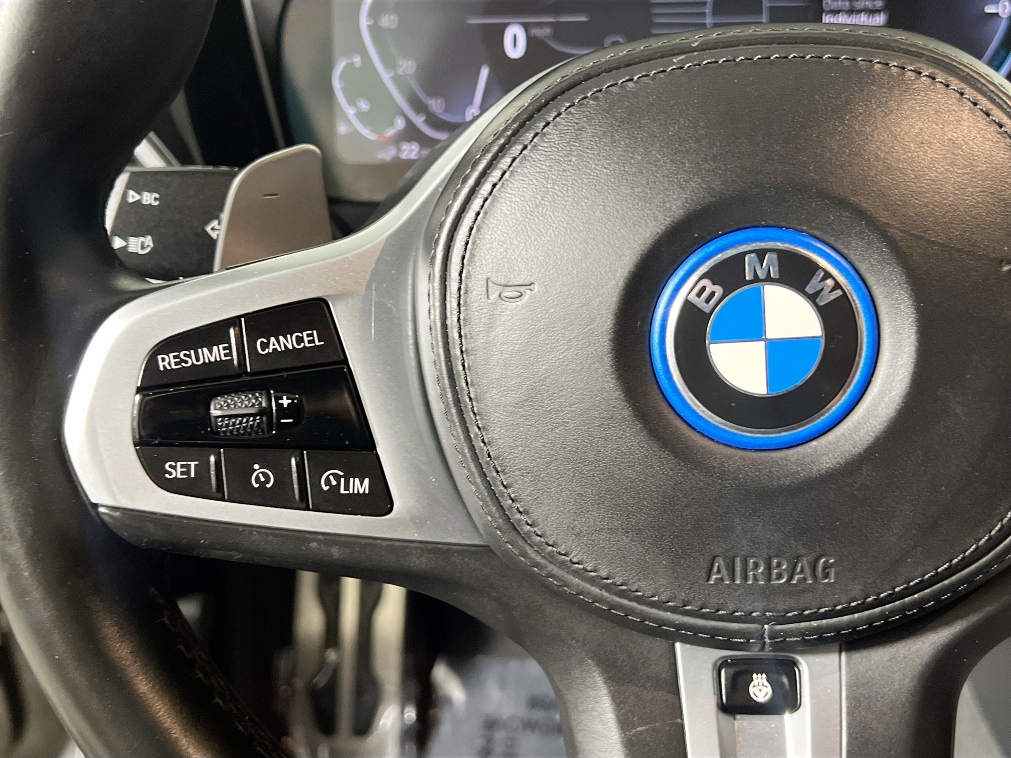 Used 2022 BMW 330e w/ M Sport Package RWD image 19