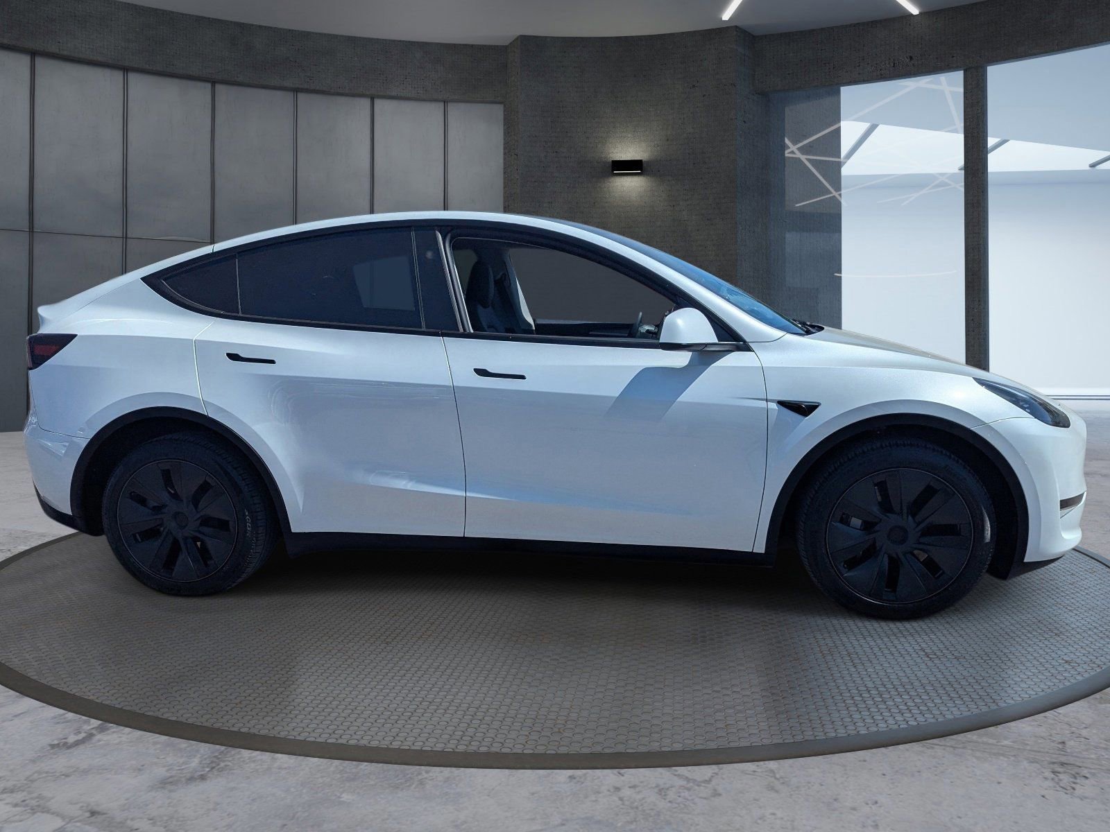 Used 2025 Tesla Model Y Long Range image 7