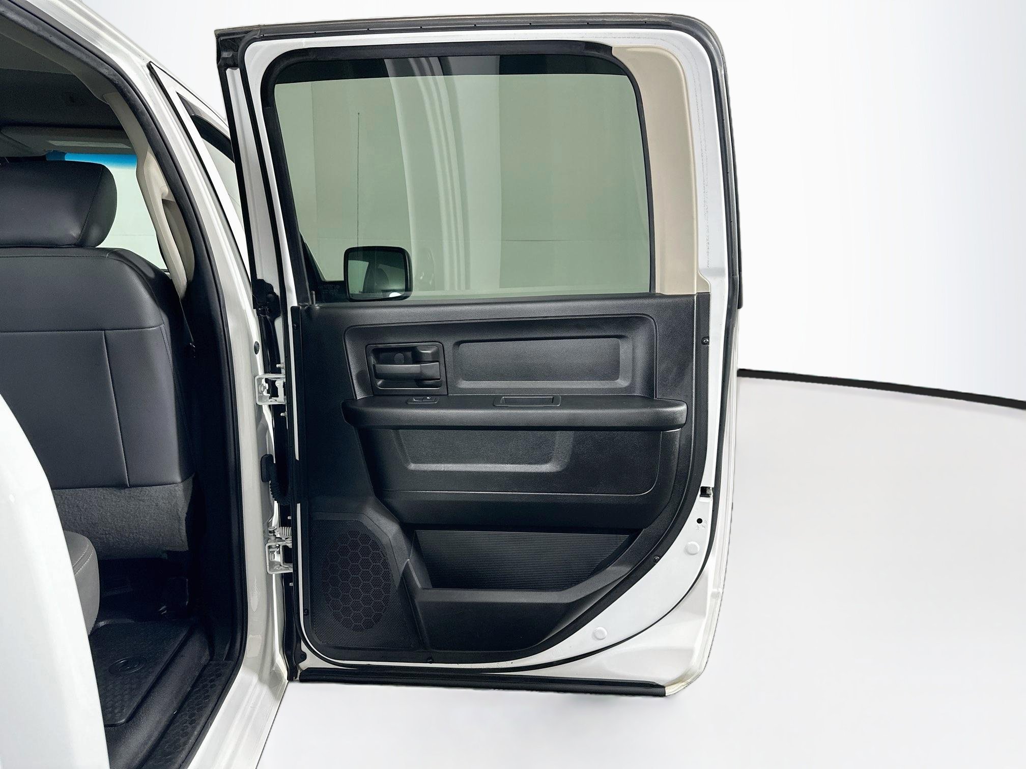 Used 2020 RAM 1500 Tradesman AWD/4WD image 28