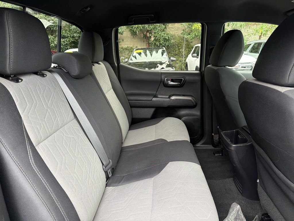 Used 2023 Toyota Tacoma TRD Off-Road image 28