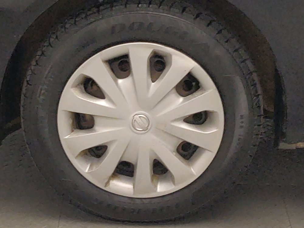 Used 2019 Nissan Versa SV FWD image 31