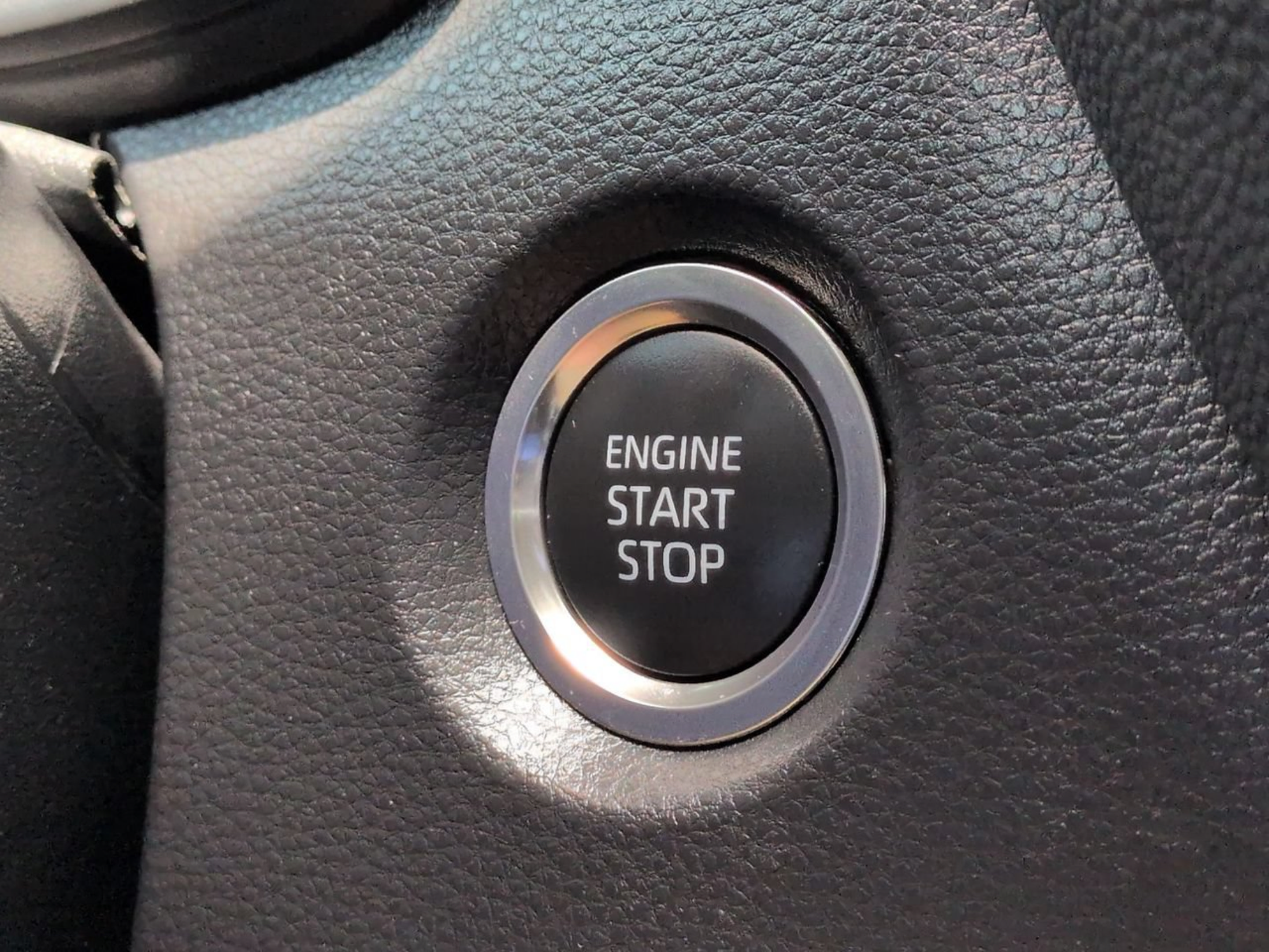 Used 2025 Toyota Corolla SE FWD image 30
