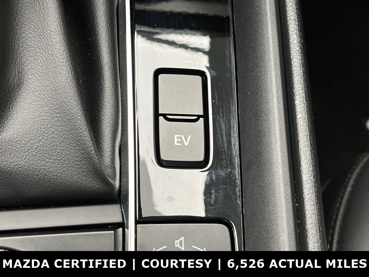 Certified 2025 MAZDA CX-50 2.5 Hybrid w/ Premium Plus Pkg image 18
