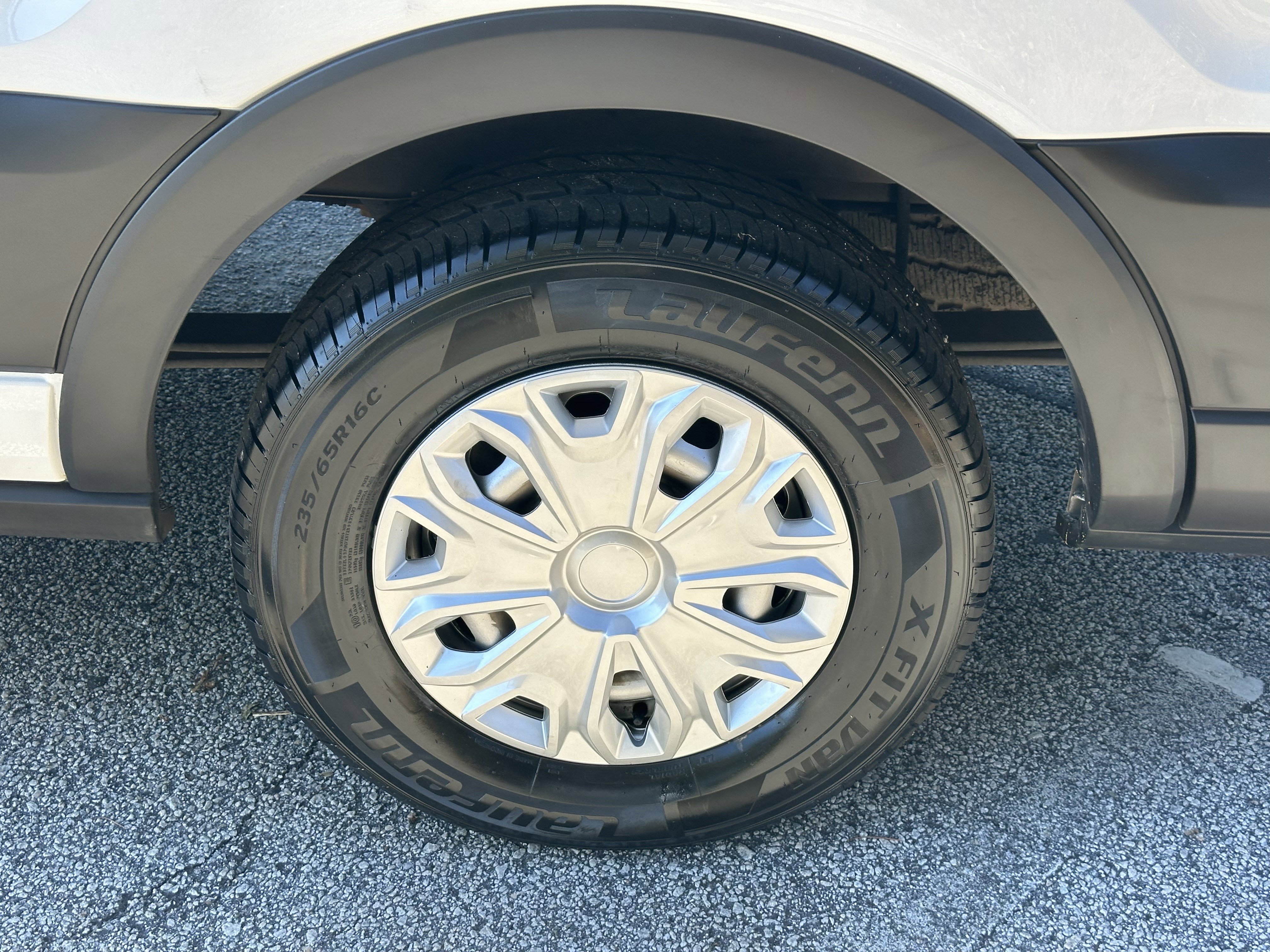 Used 2024 Ford Transit 350 XL image 23