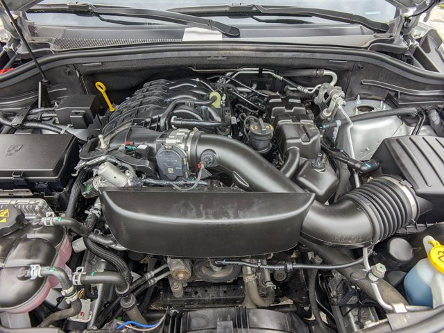 Used 2025 Dodge Durango GT AWD/4WD image 23