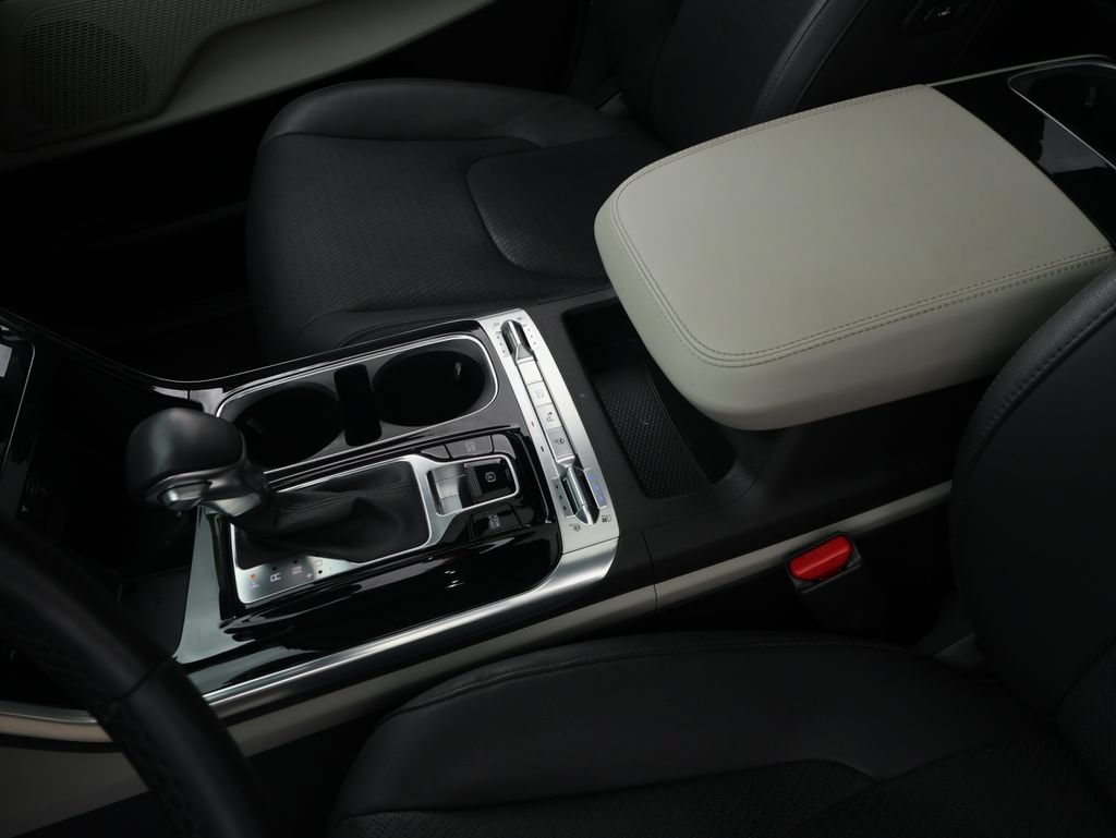 Certified 2024 Kia Carnival SX Prestige FWD image 22