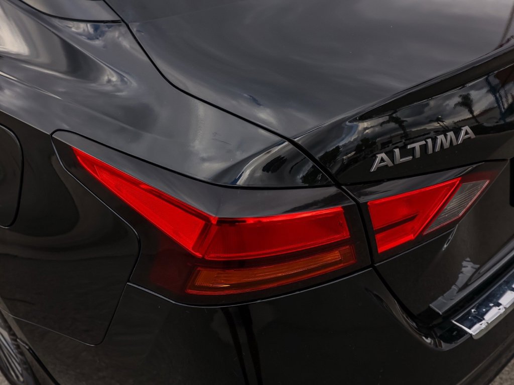 Used 2023 Nissan Altima 2.5 SV image 7