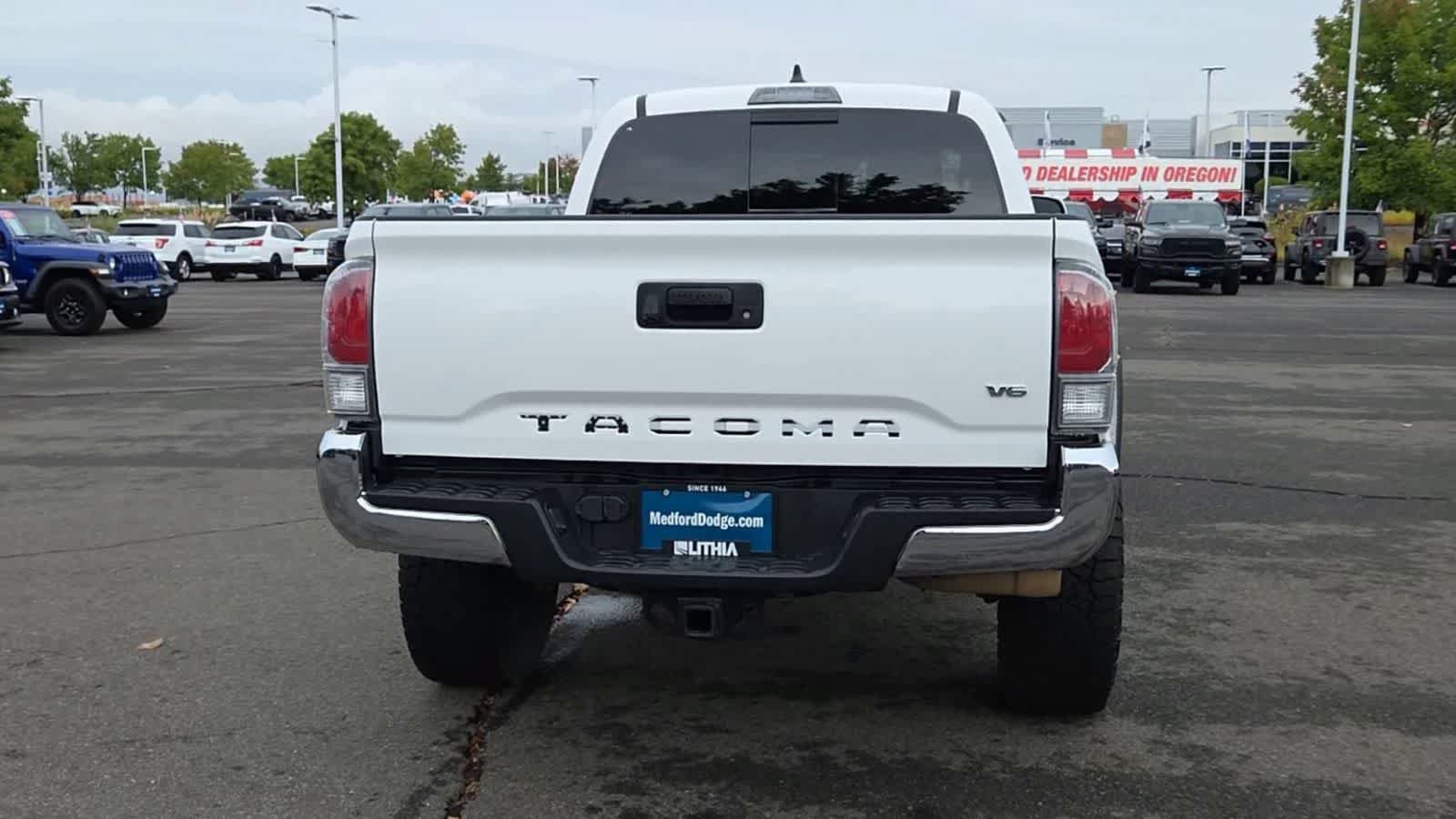 Used 2023 Toyota Tacoma TRD Off-Road AWD/4WD image 7