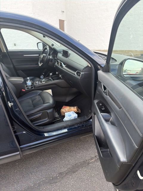 Used 2017 MAZDA CX-5 Touring w/ Preferred Equipment Package FWD image 6