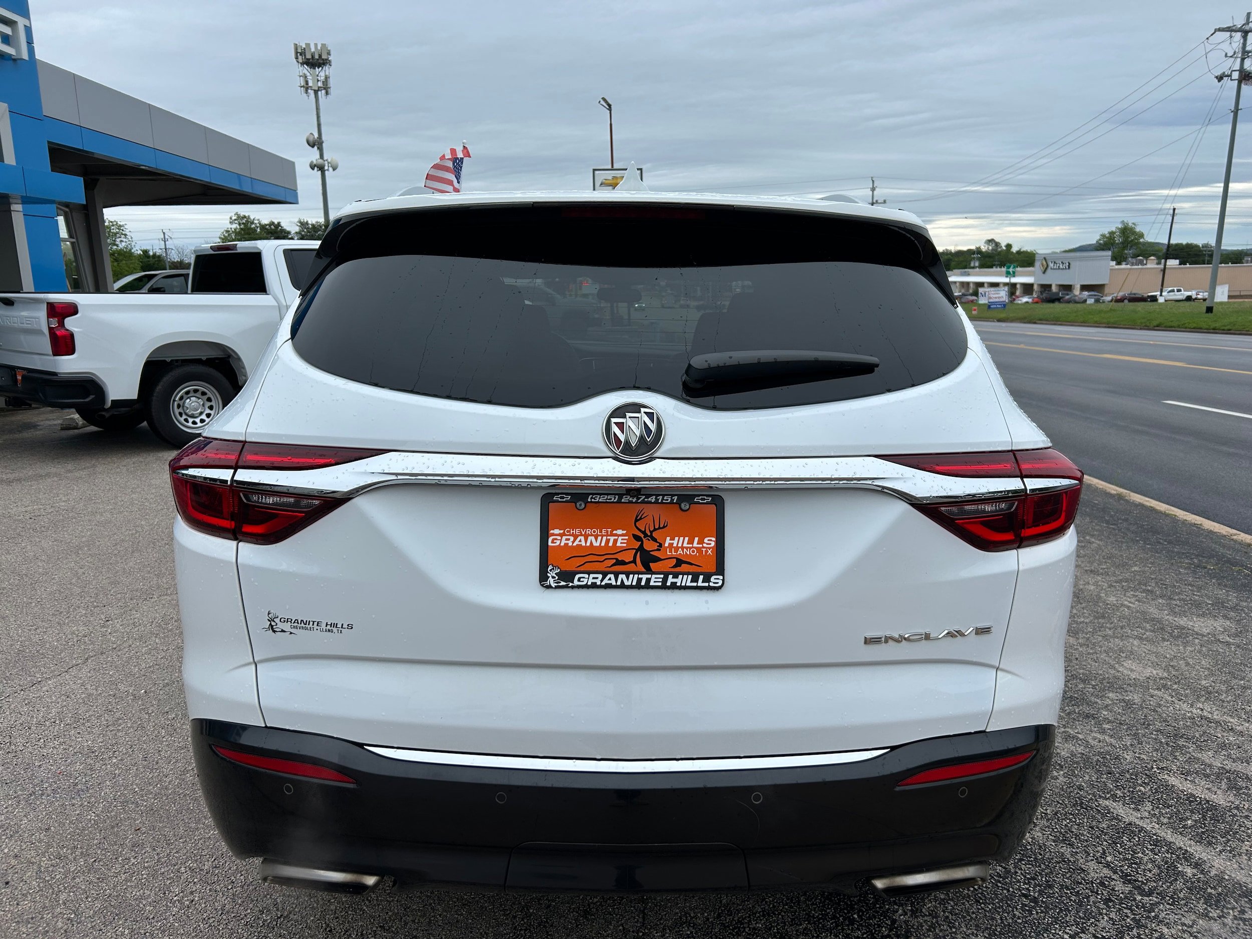 Used 2019 Buick Enclave Essence FWD image 5