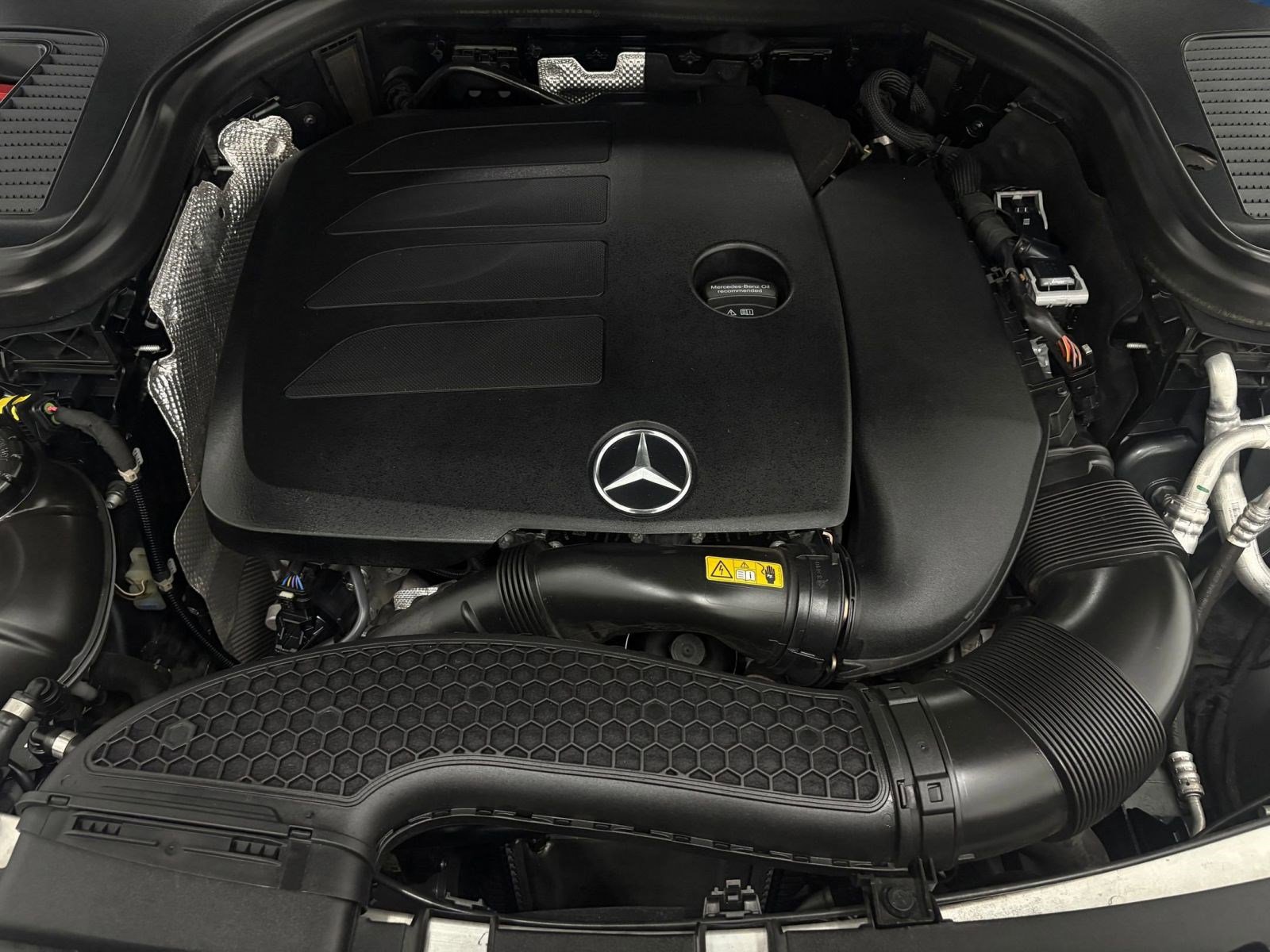 Used 2021 Mercedes-Benz GLC 300 4MATIC Coupe image 31