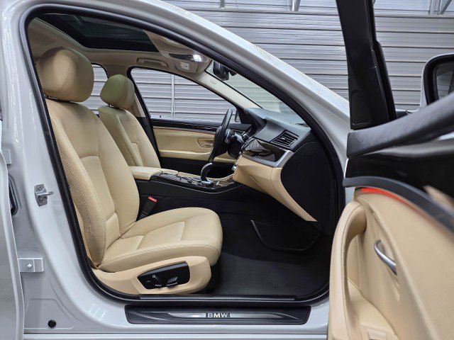 Used 2016 BMW 528i Sedan RWD image 15