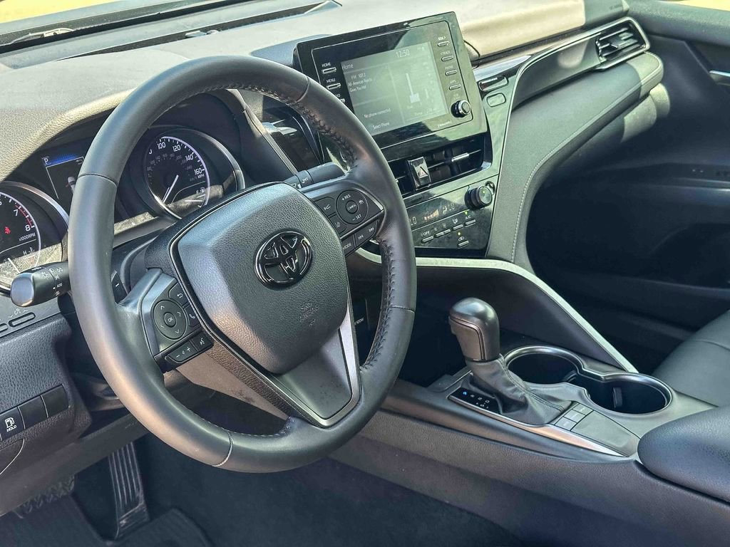 Used 2023 Toyota Camry SE image 12