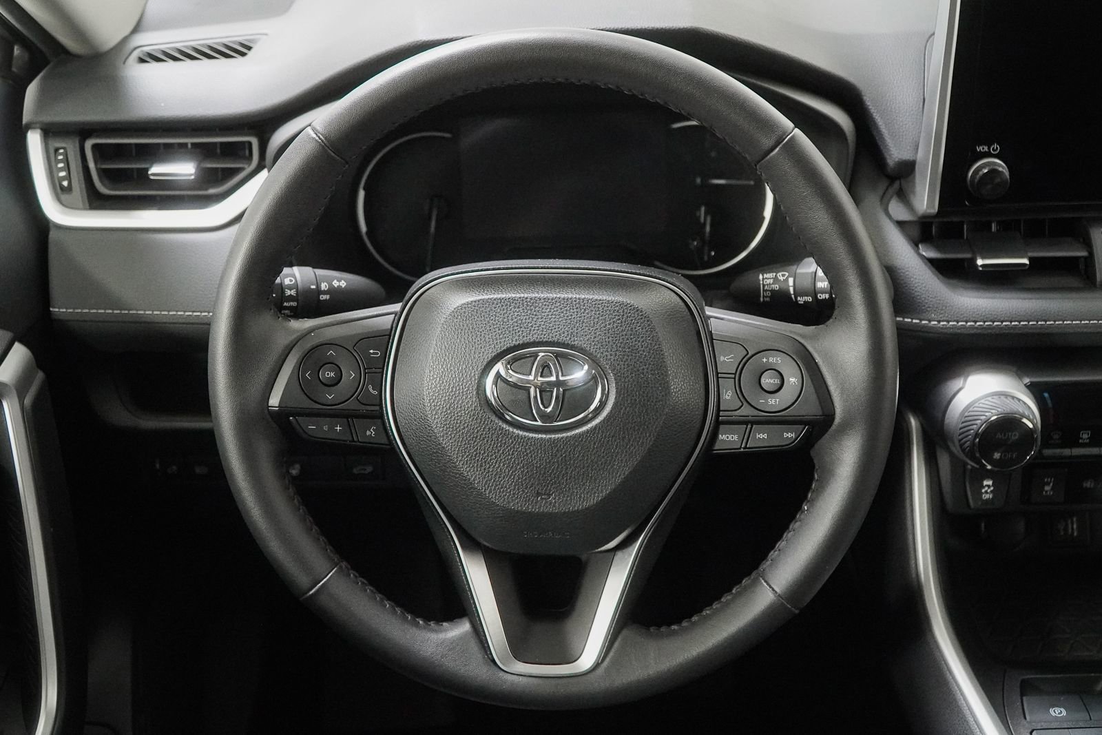 Used 2024 Toyota RAV4 XLE Premium w/ Weather Package AWD/4WD image 24