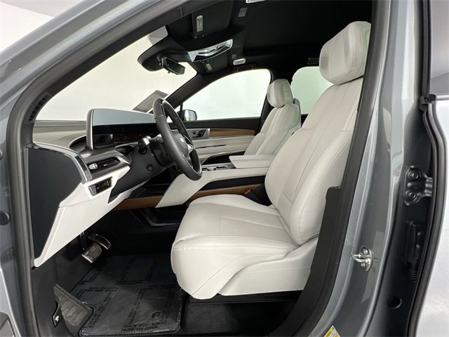 Used 2026 Cadillac Vistiq Sport image 20