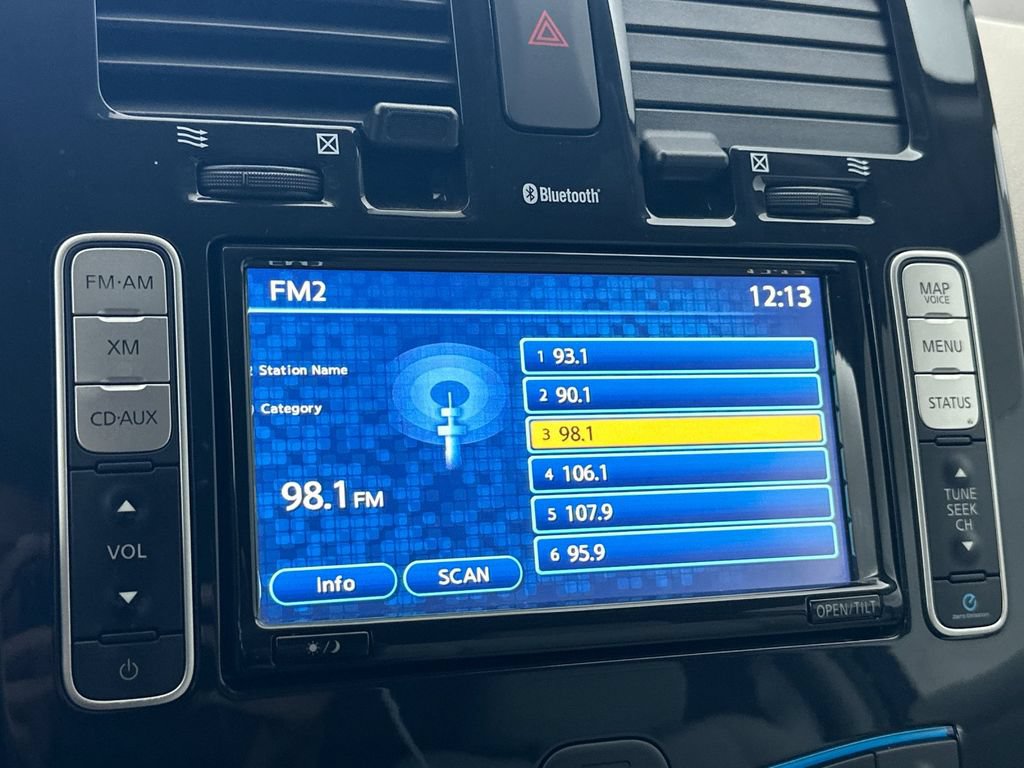 Used 2012 Nissan Leaf SV FWD image 17