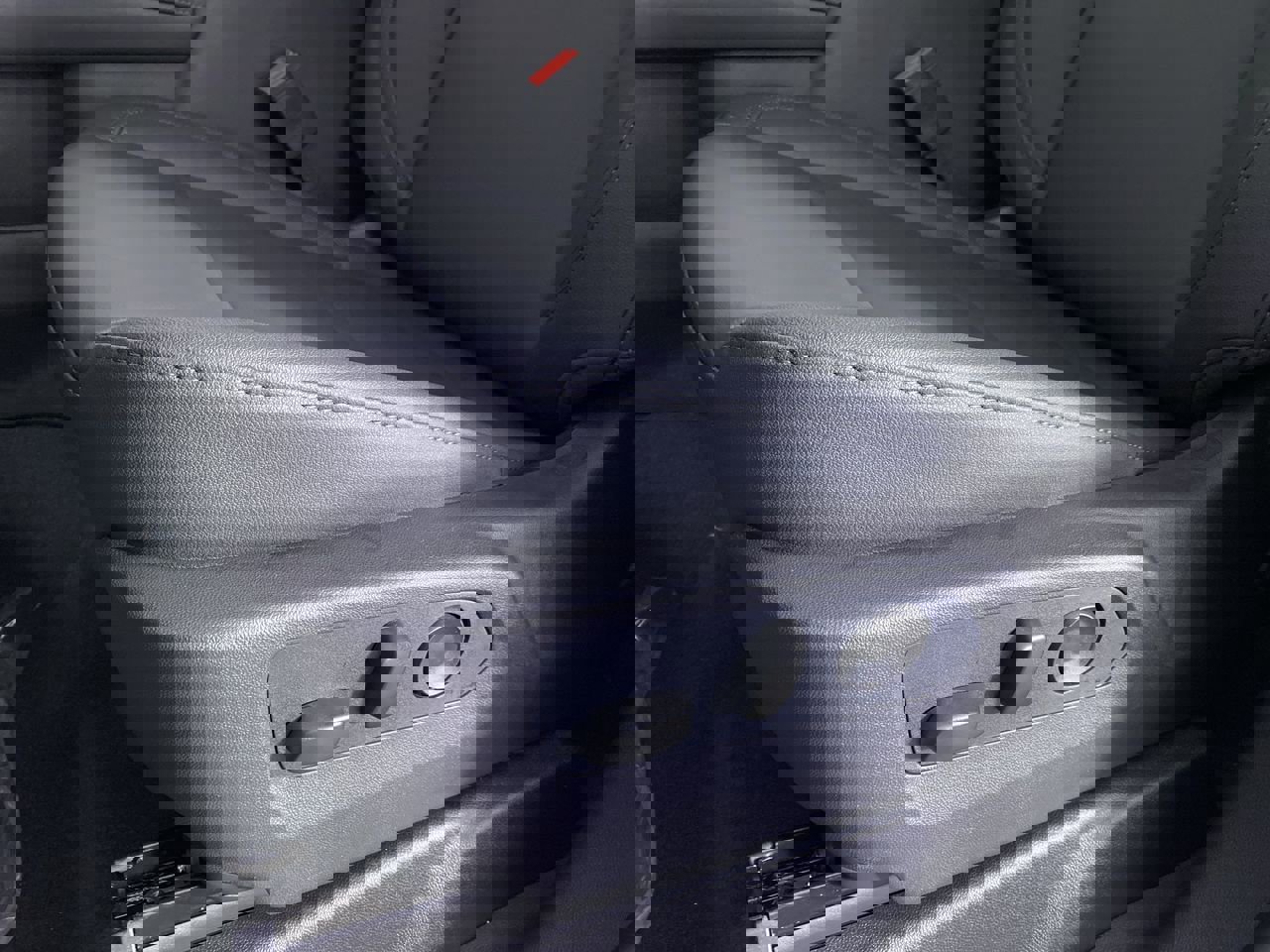 New 2026 Chevrolet Suburban Z71 w/ Comfort Package image 10